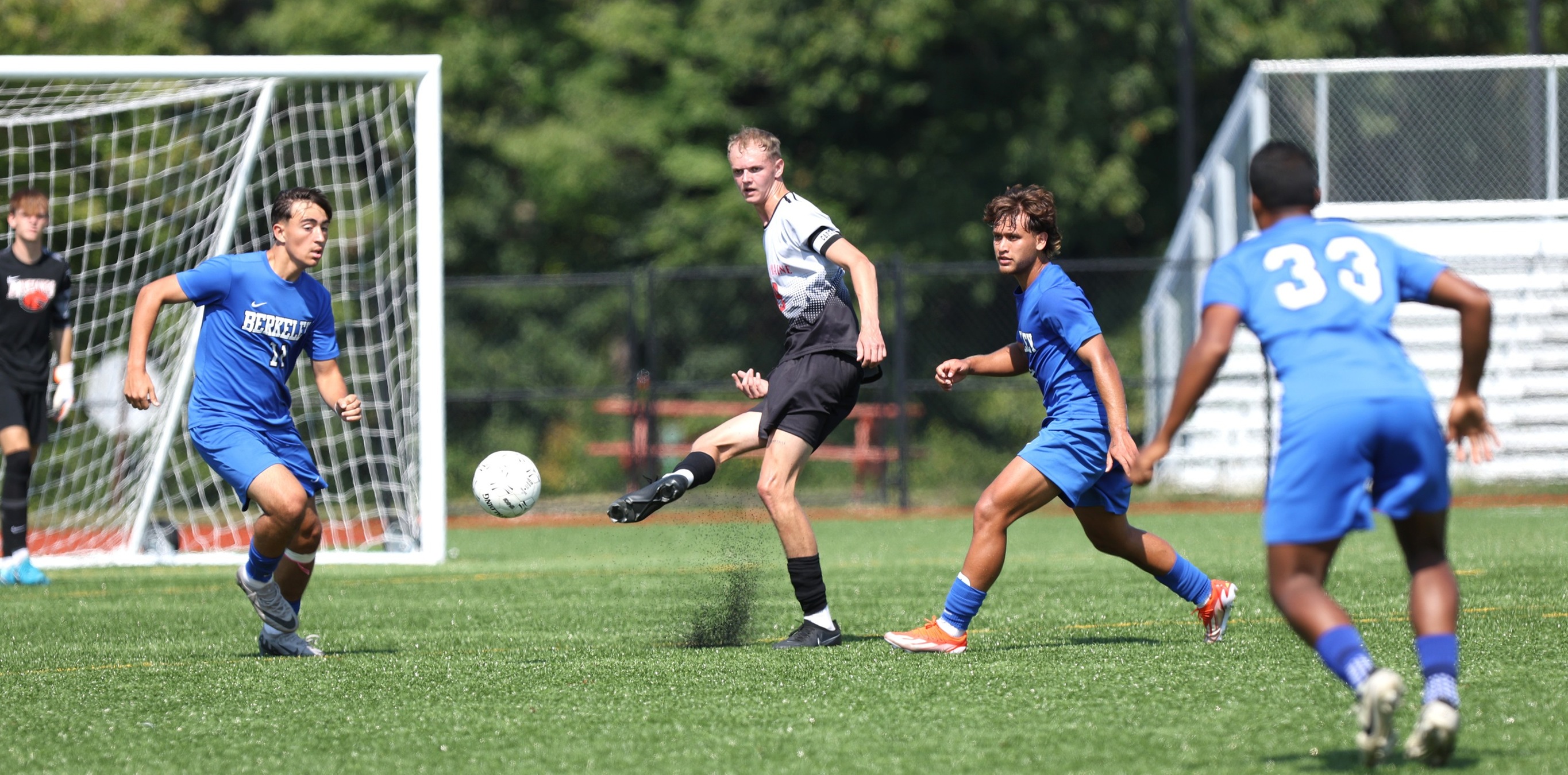 Men’s Soccer Drops Heartbreaker to Berkeley